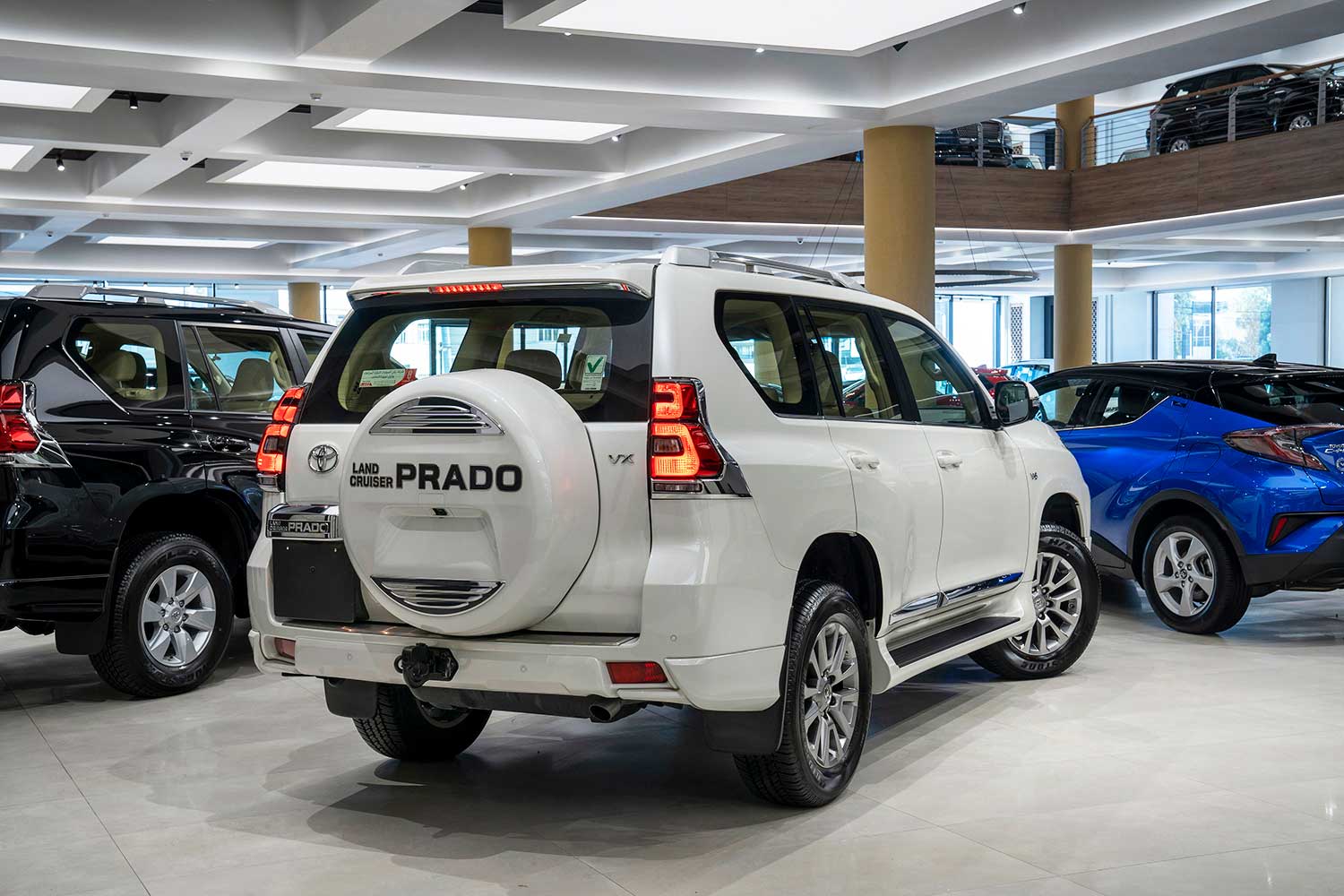 TOYOTA LAND CRUISER-Prado VX - Muhanad Cars