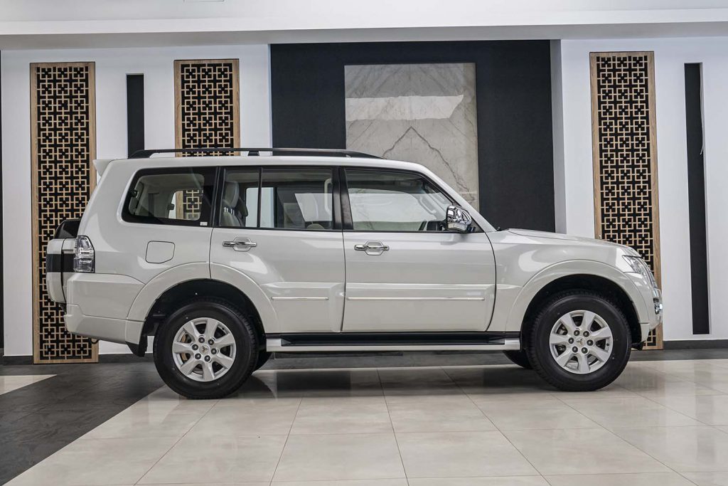 MITSUBISHI PAJERO GLS