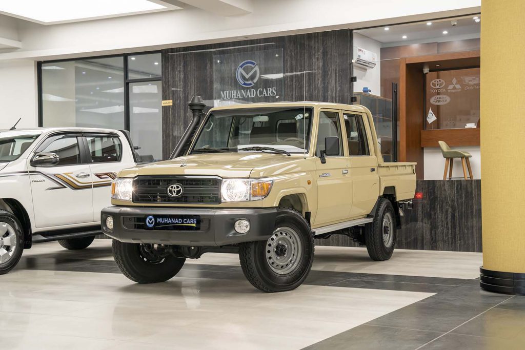 TOYOTA LAND CRUISER 70 DOUBLE CABIN